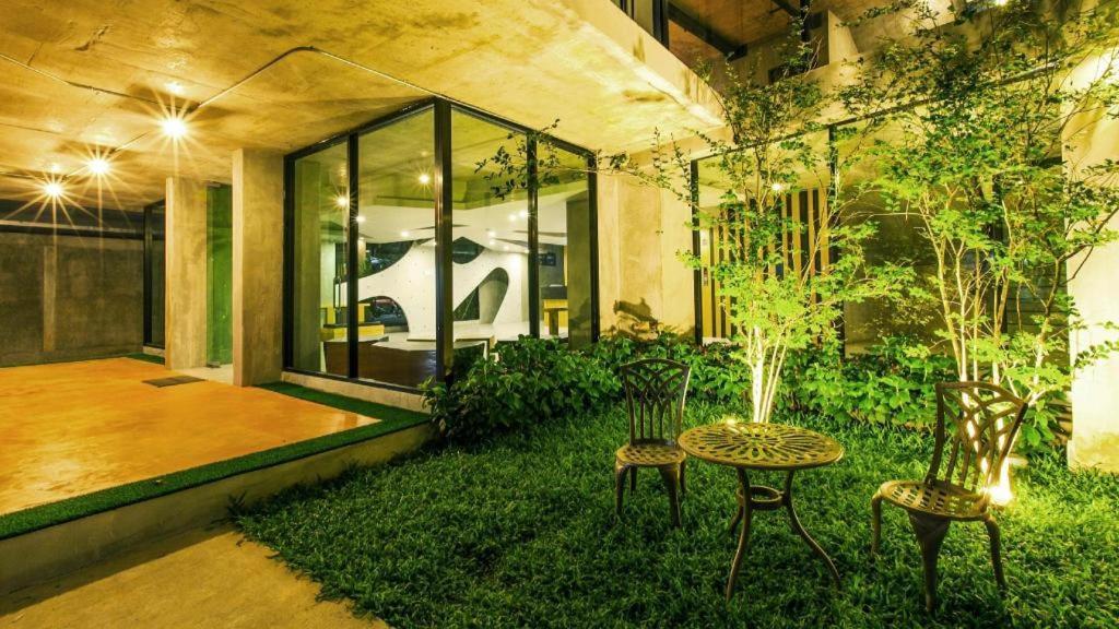 B2 Phuket Boutique & Budget Hotel Exteriör bild