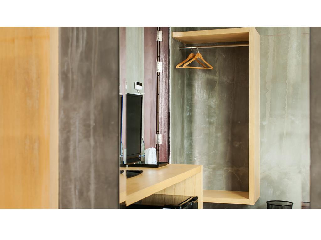 B2 Phuket Boutique & Budget Hotel Exteriör bild