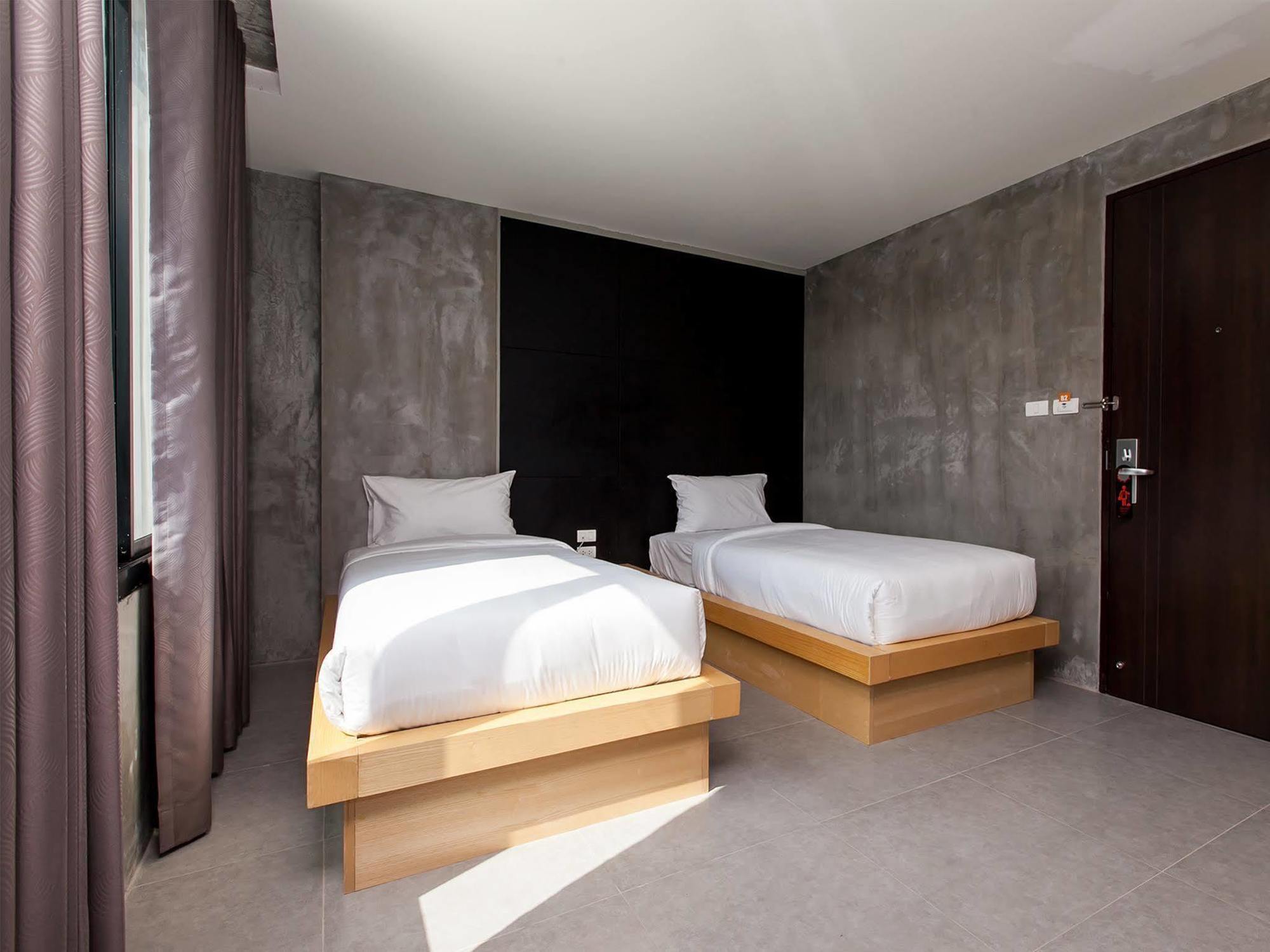 B2 Phuket Boutique & Budget Hotel Exteriör bild